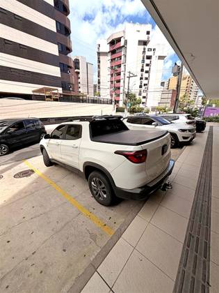 FIAT TORO 2.0 16V TURBO DIESEL FREEDOM 4WD AT9 FIAT TORO 2.0 16V TURBO DIESEL FREEDOM 4WD AT9